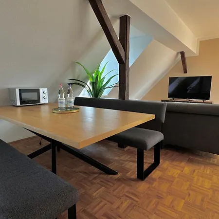 Aura - Oase #2 - Couch, 4 Betten, Kueche, Balkon, Waschmaschine, Langzeitaufenthalte Moeglich *